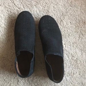 Cobb Hill x New Balance Black Suede booties